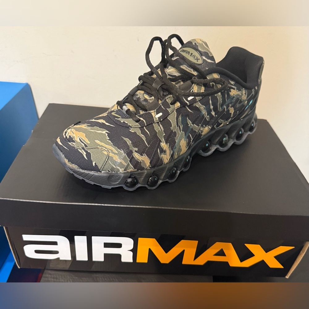 Nike Air Max DN8 Olive and Black Sneakers
